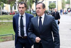 Ο Νικολόπουλος καταθέτει μήνυση κατά του Στουρνάρα