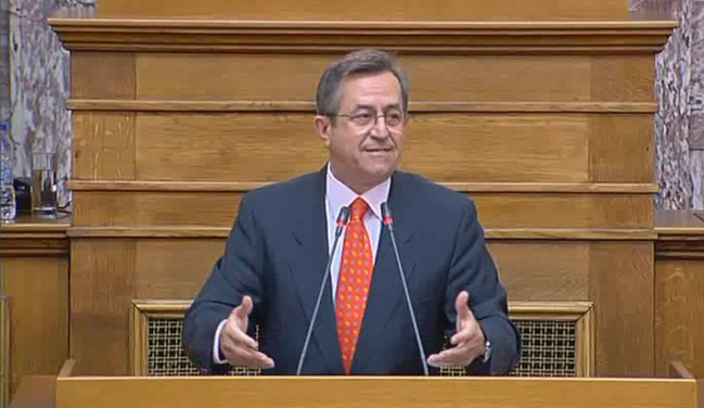 Καταιγιστικός στα ερωτήματά του προς τον Μπόμπολα ο Νίκος Νικολόπουλος