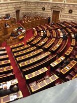 Συζήτηση για τον προϋπολογισμό σε άδεια έδρανα
