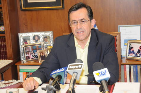 Μιλώντας στο δελτίο ειδήσεων του τηλεοπτικού σταθμού της Πάτρας «Super B» 