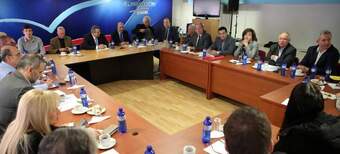 Η αριθμητική του Καμμένου: Σε ποιους βουλευτές των ΑΝΕΛ στηρίζεται, ποιοι ανεξάρτητοι «παίζουν»